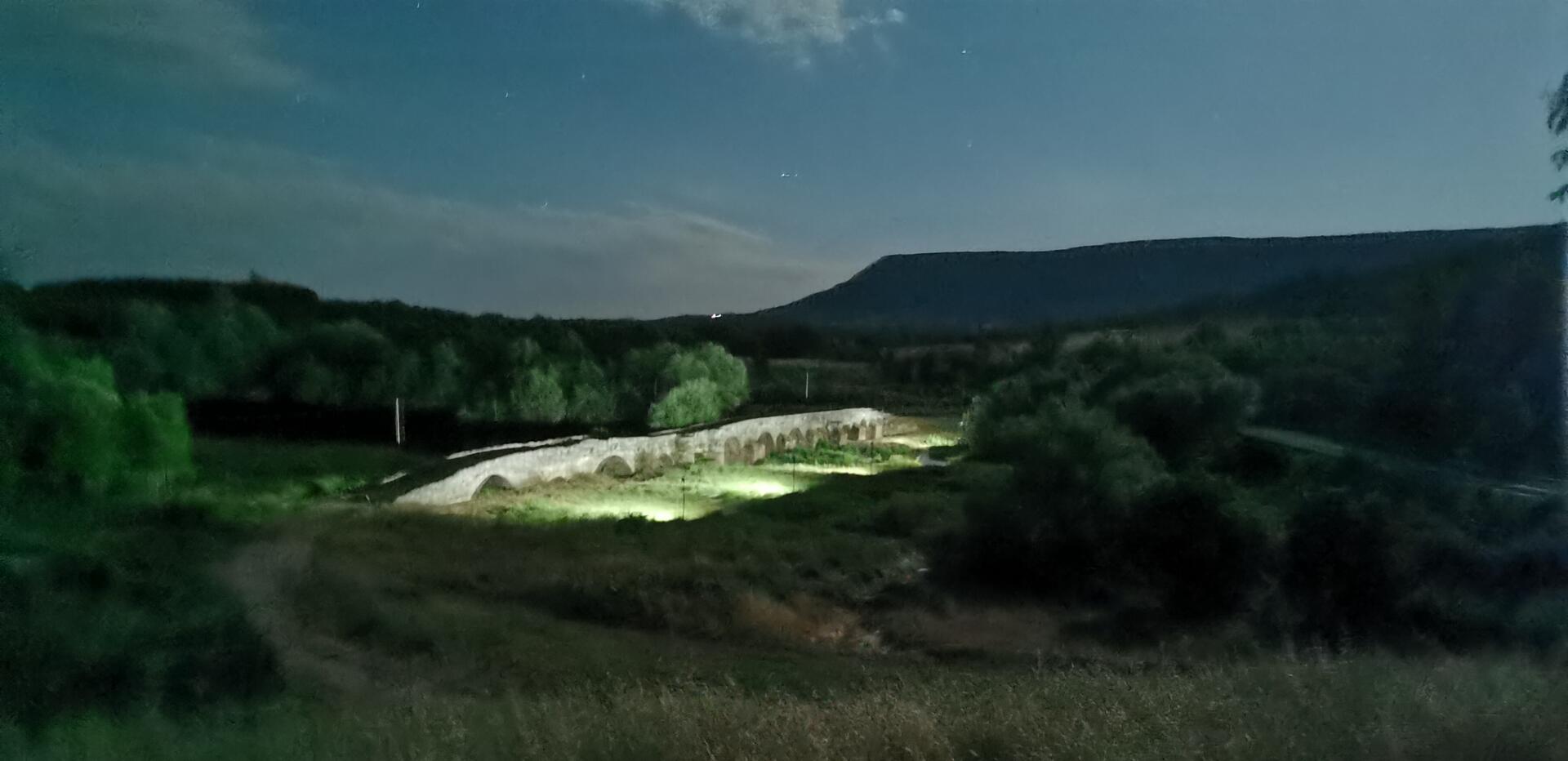 ILUMINACIÓN DEL PUENTE DEL RÍO ARLANZA. 